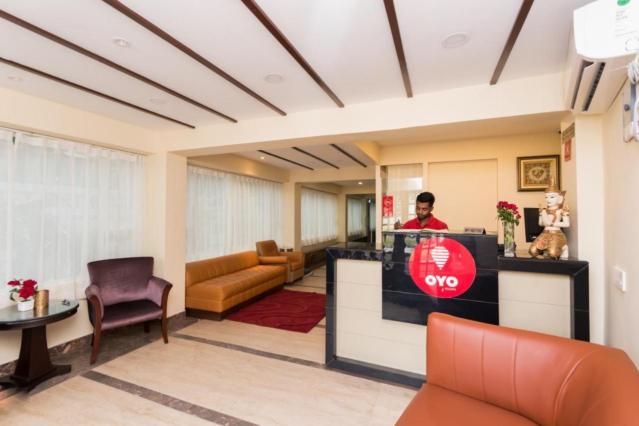 Oyo 9202 Hotel Central Courtyard Siliguri Exterior foto