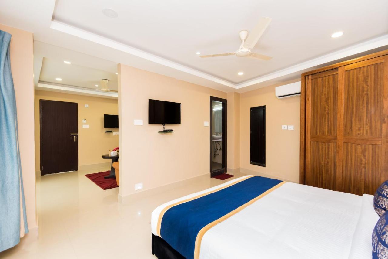 Oyo 9202 Hotel Central Courtyard Siliguri Exterior foto