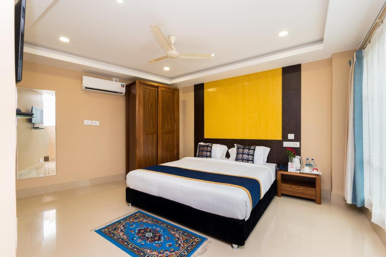 Oyo 9202 Hotel Central Courtyard Siliguri Exterior foto